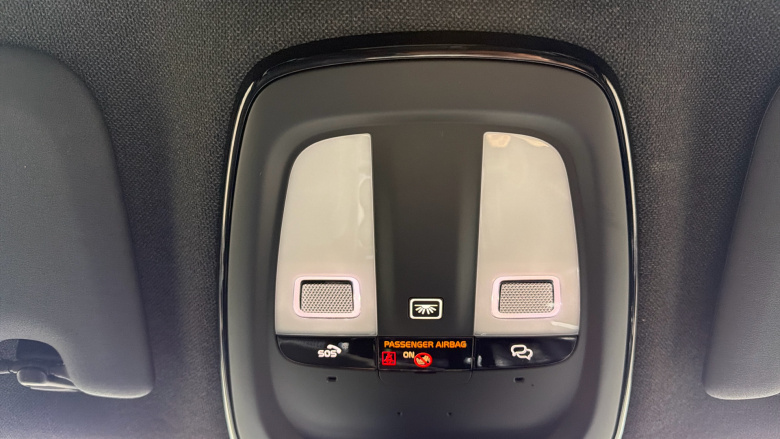 Volvo XC40 2.0 B3P Plus Dark 5dr Auto Petrol Estate